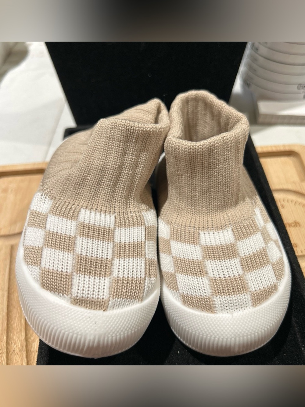 Baby/ toddler Beige Check Knit Slip-On Shoes size EU 13